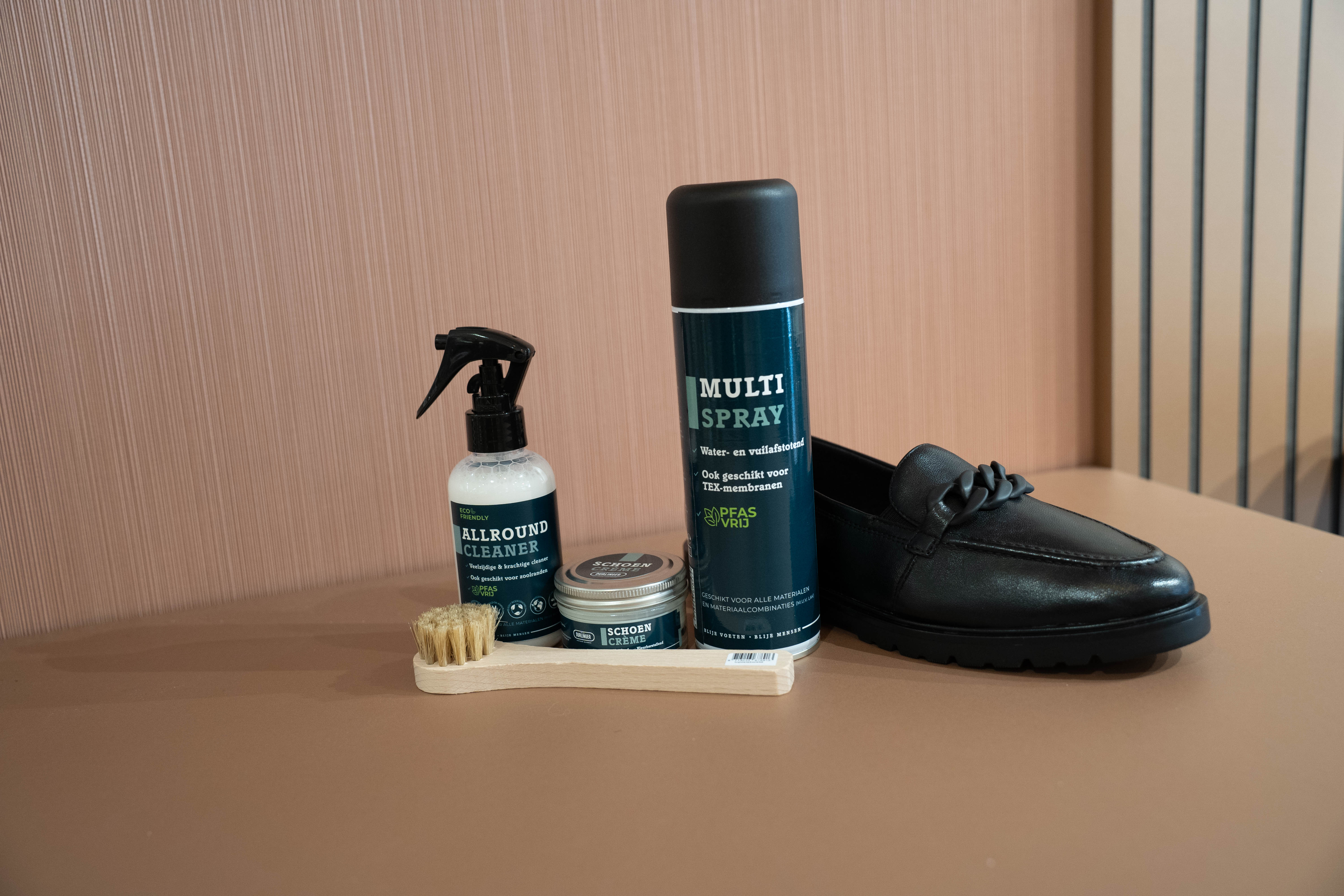 Verzorgingsartikelen voor glad leer