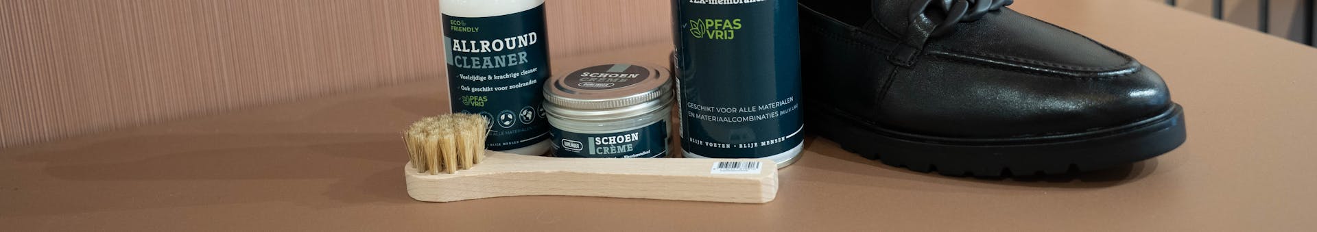 Verzorgingsartikelen voor glad leer